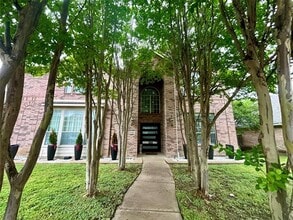 Building Photo - 6400 Sidney Ln