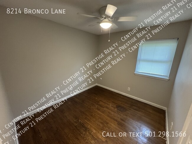 Building Photo - 8214 Bronco Ln