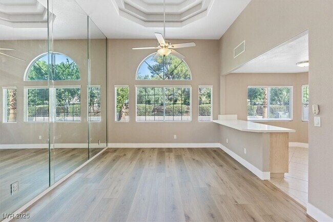 Building Photo - 1817 Tropical Breeze Dr