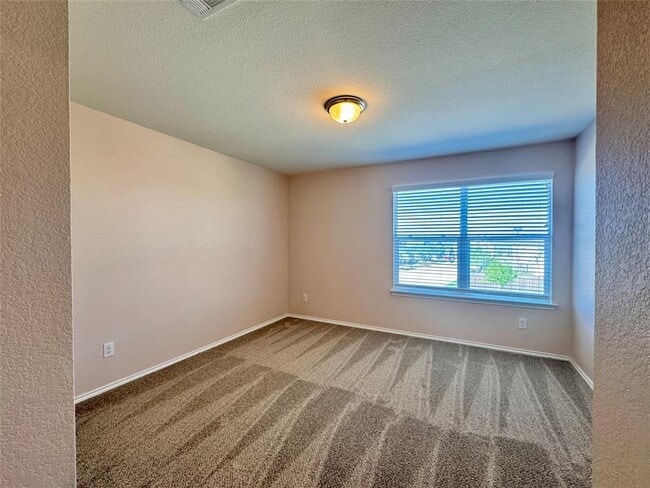 Building Photo - 16501 Brogan Ln