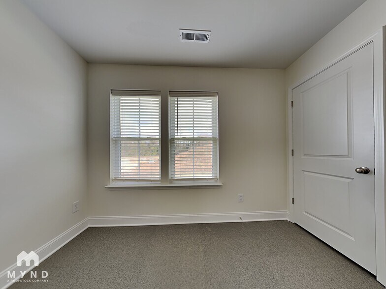 Building Photo - 2387 Eagle Creek Ct