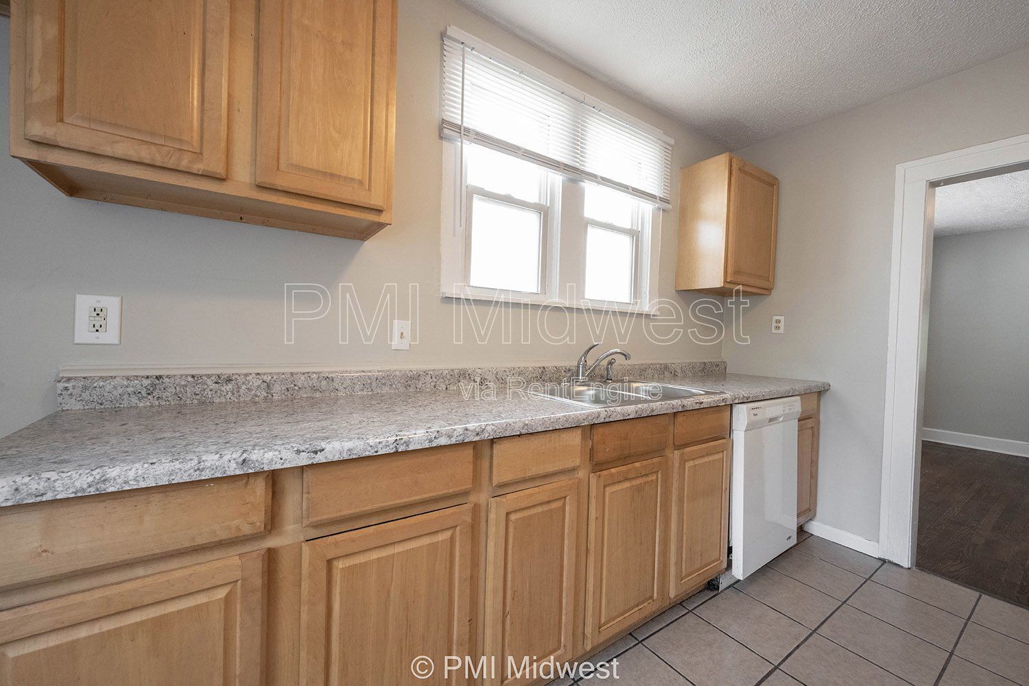 Building Photo - 1529 E Ohio St