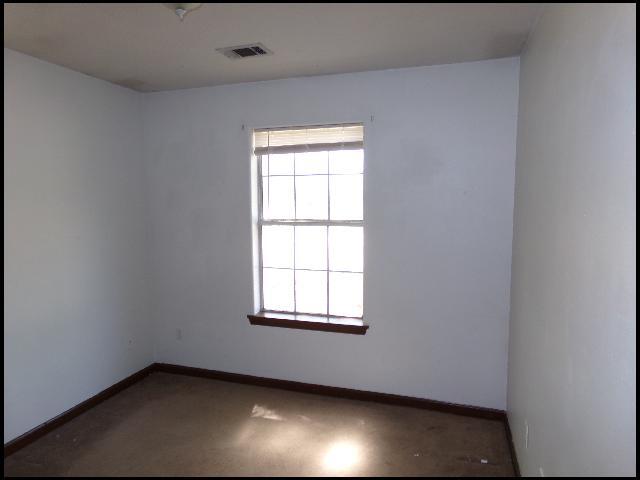 Building Photo - 19 Fox Run Cir