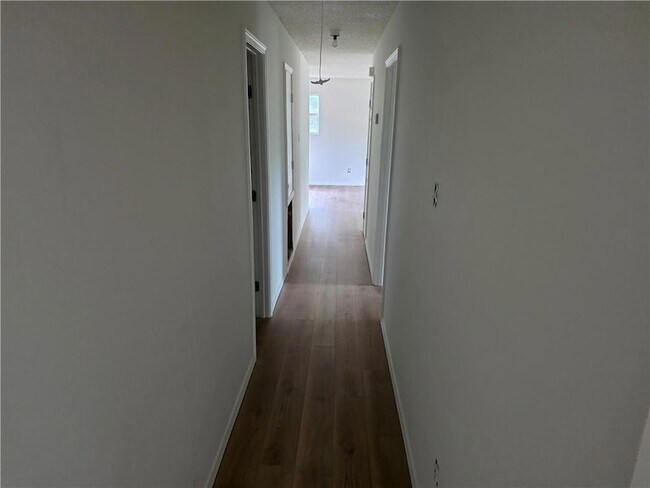 Building Photo - 72475 Jasmine St