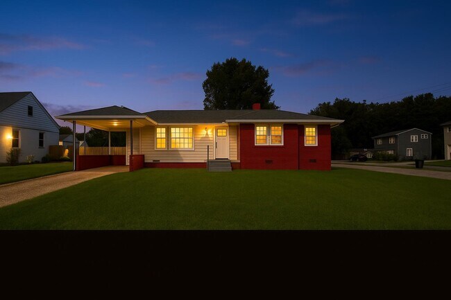 Building Photo - 1049 N Idlewild St