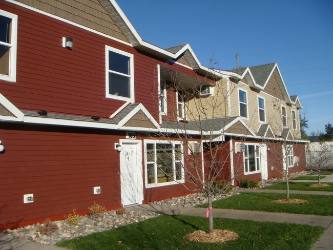 Primary Photo - Granite City Townhomes