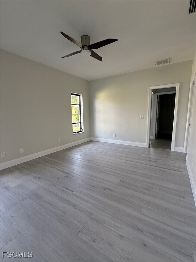 Building Photo - 711 SE 33rd Terrace