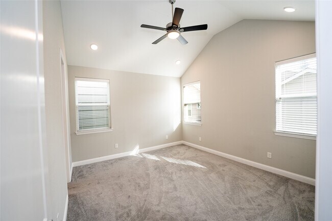 Building Photo - 5411 Camaguey St