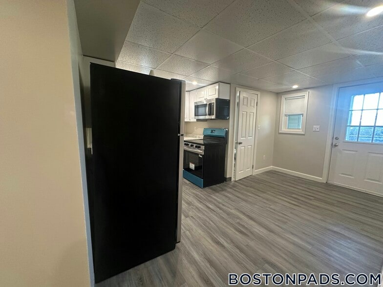 Building Photo - 43 Madison St