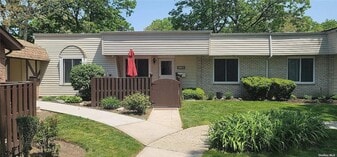 Building Photo - 120 Glen Hollow Dr