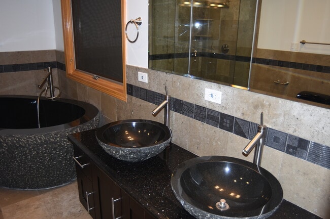 Building Photo - 15 Anson Rd