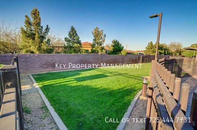 Building Photo - 702 Blackrock Rim Dr