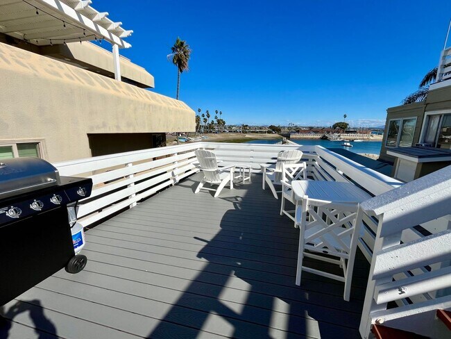 Building Photo - Mission Bay- 1 Bed/1 Bath