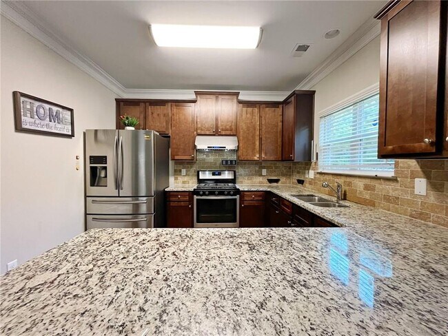 Building Photo - 516 Sprayberry Dr
