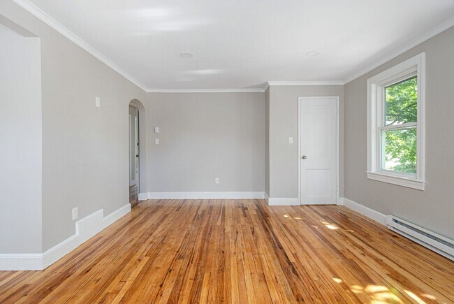 Building Photo - 25 Paragon Rd