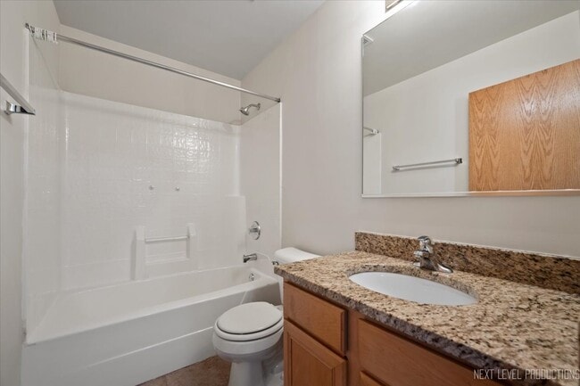 Building Photo - 2707 McClennan Ct