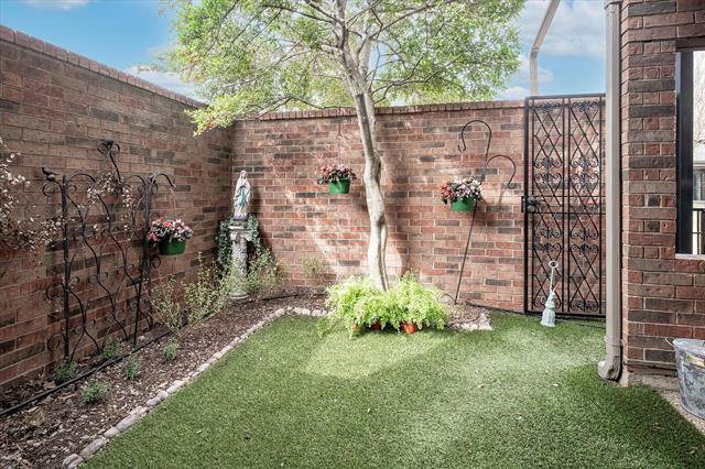 Building Photo - 12446 Montego Plaza