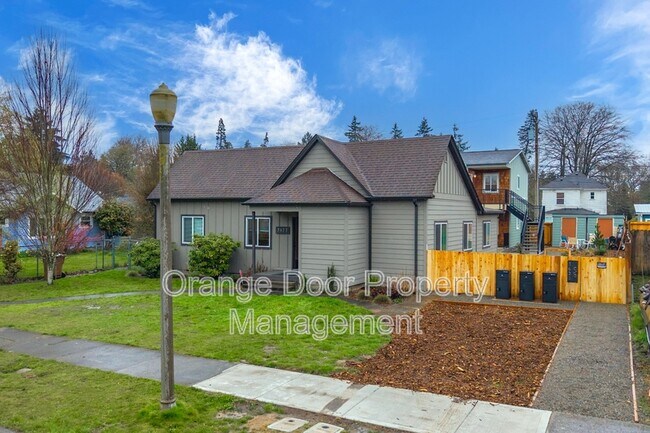 Building Photo - 3623 S J St