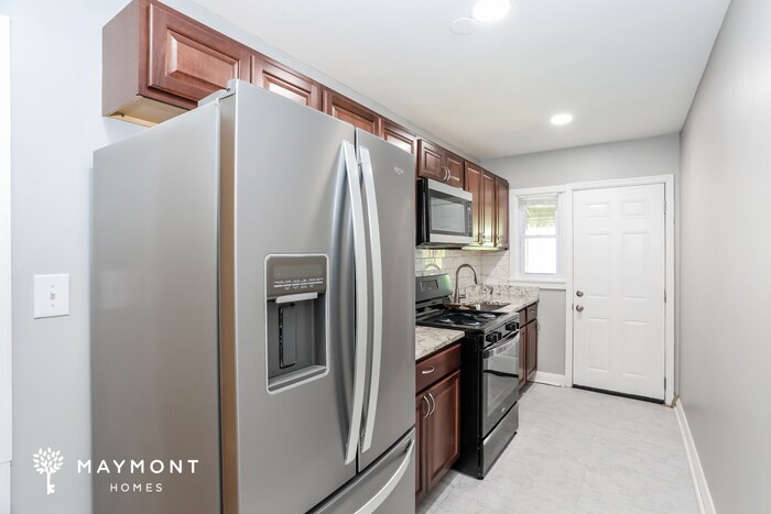 Building Photo - 3840 8th St