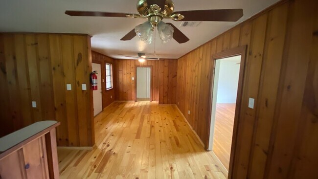 Building Photo - 3153 Joyce Dr