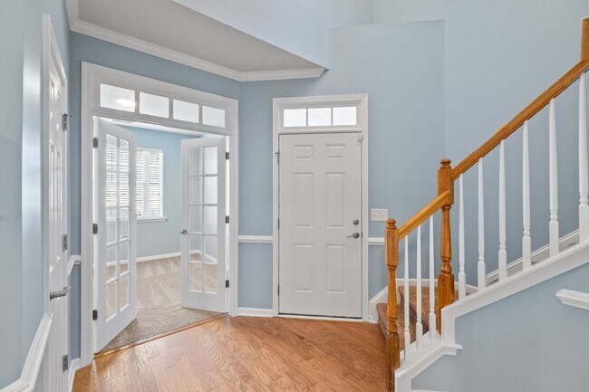 Building Photo - 3 Bed 2.5 Bath Home located in Heritage Hills, Wake Forest