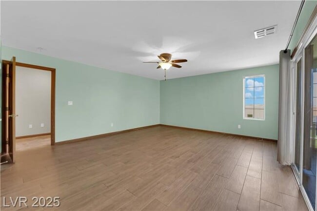 Building Photo - 1.2 Acres with Indoor & Outdoor RV Parking!!!!