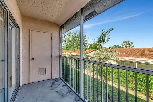 Building Photo - 8431 Royal Palm Blvd