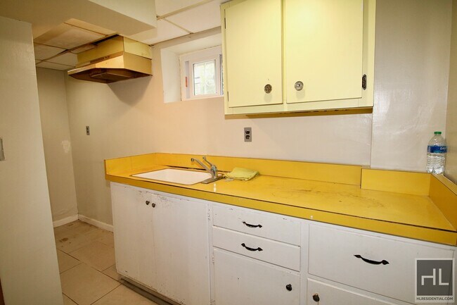 Building Photo - 219 STREET