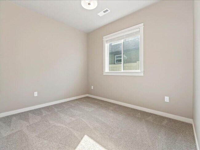 Building Photo - Coming Soon in Meridian! 3 Bed Beauty w/ A...