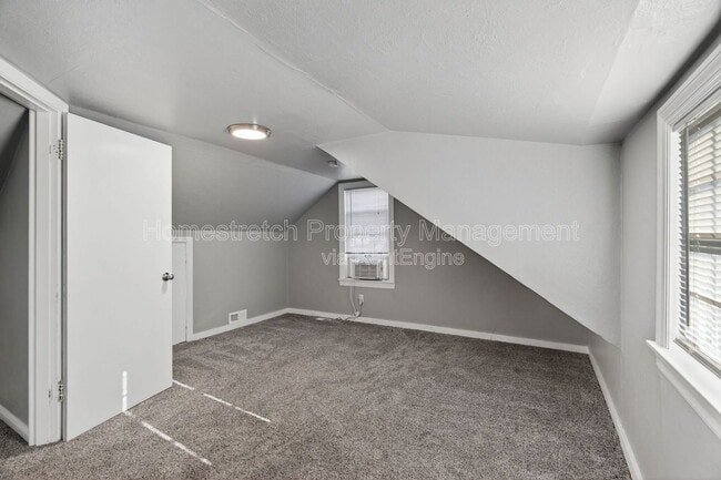 Building Photo - 1255 St Antoine St