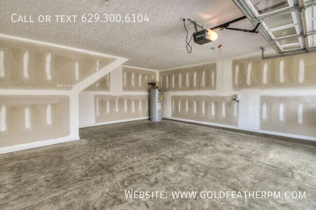 Building Photo - 3353 Tourmaline Dr