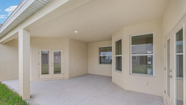 Building Photo - 83 52nd Sq