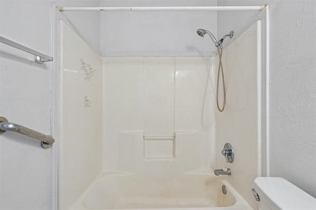 Building Photo - 1021 Shady Creek Cir