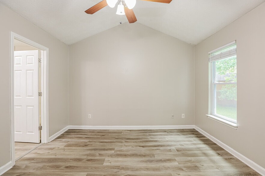 Building Photo - 54 Virginia Heights Dr