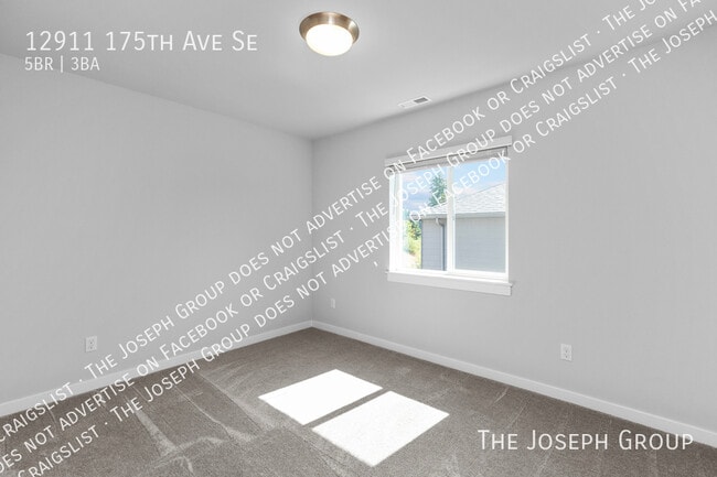 Building Photo - 12911 175th Ave SE