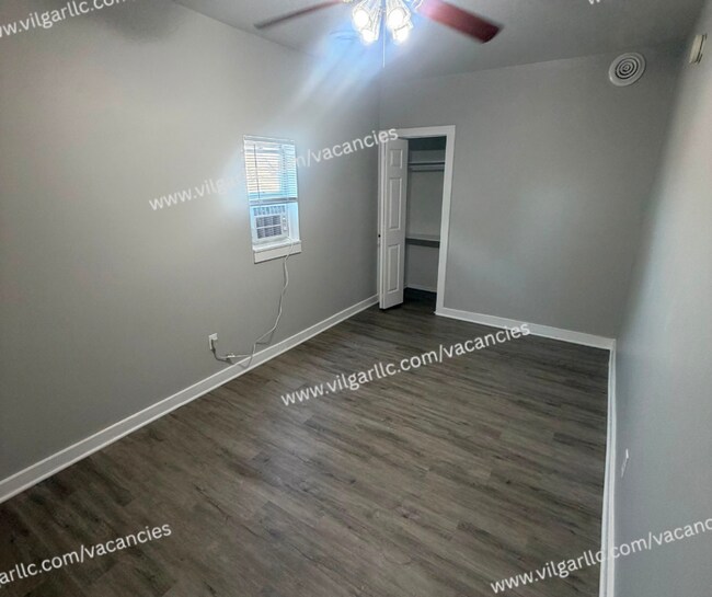 Building Photo - 3910 Deodar St