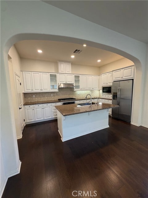 Building Photo - 15 Galan St