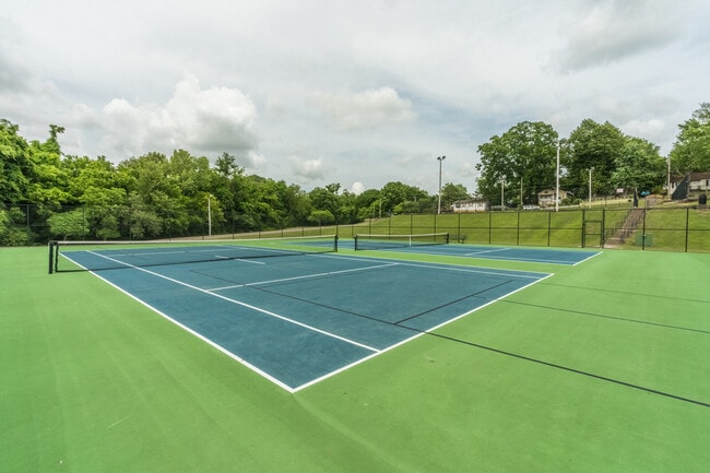 Building Photo - 305 Connell St