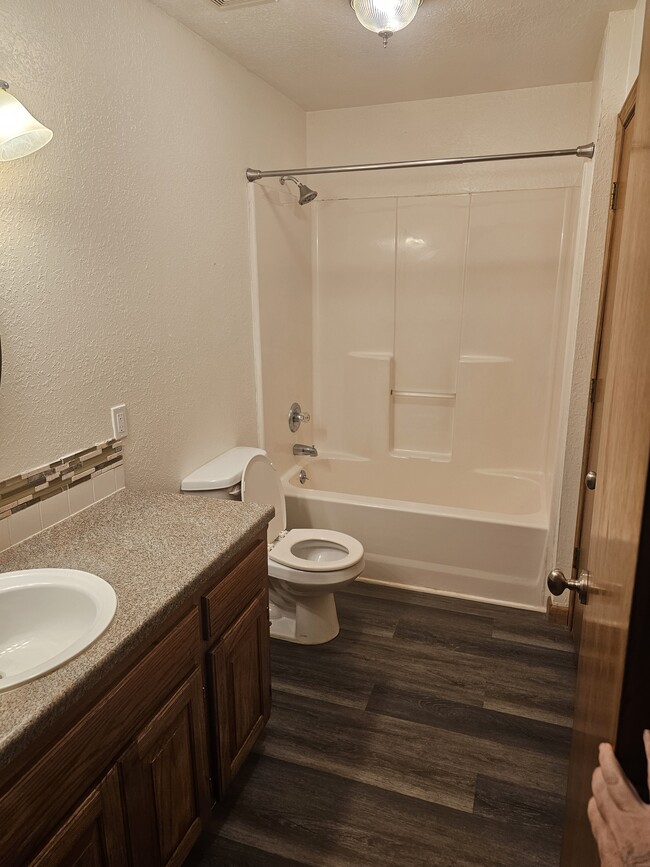 Building Photo - 255 Katy St