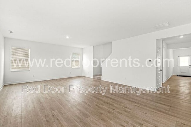 Building Photo - 2224 Boxwood Dr