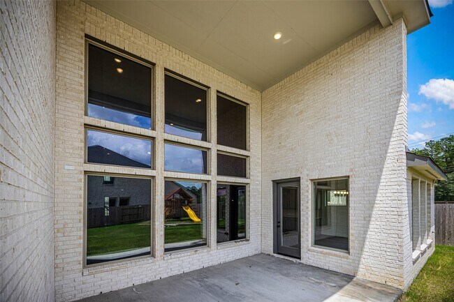 Building Photo - 29024 Red Lp Dr