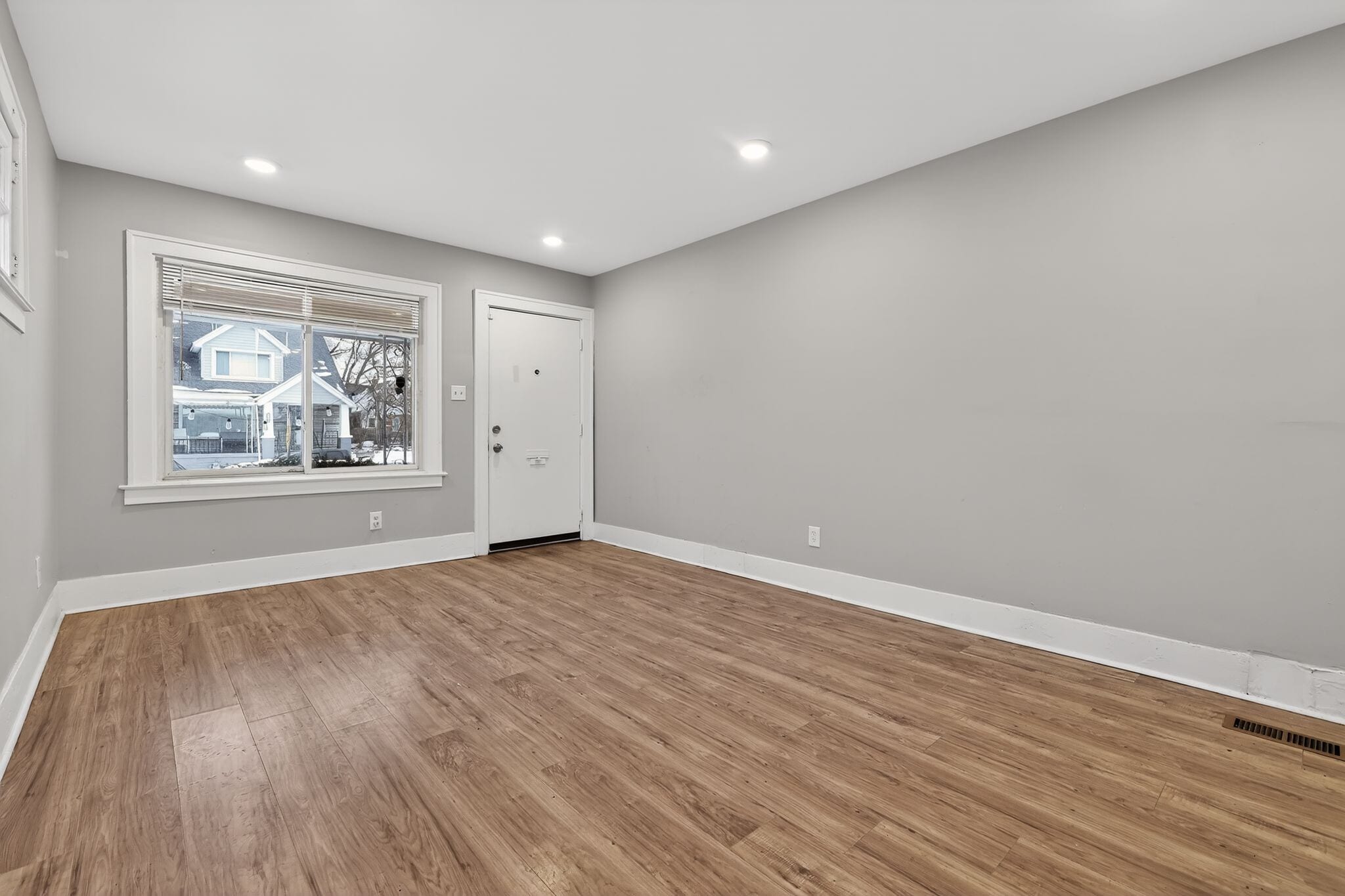 Building Photo - 16701 Tuller St