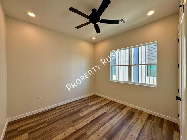 Building Photo - 1861 Zeta Way