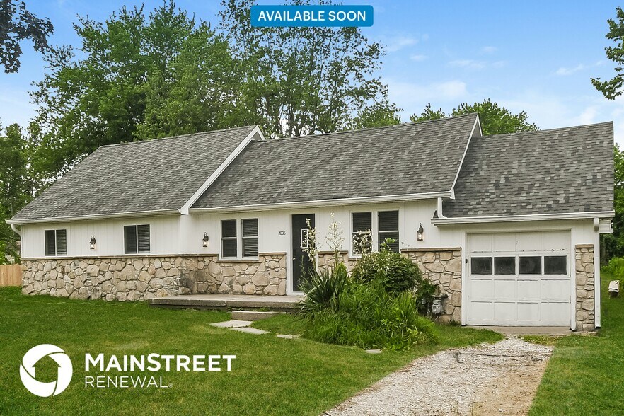 Primary Photo - 2008 N Bazil Ave