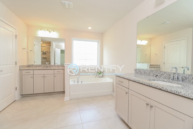 Building Photo - 2097 Saddlebred Dr