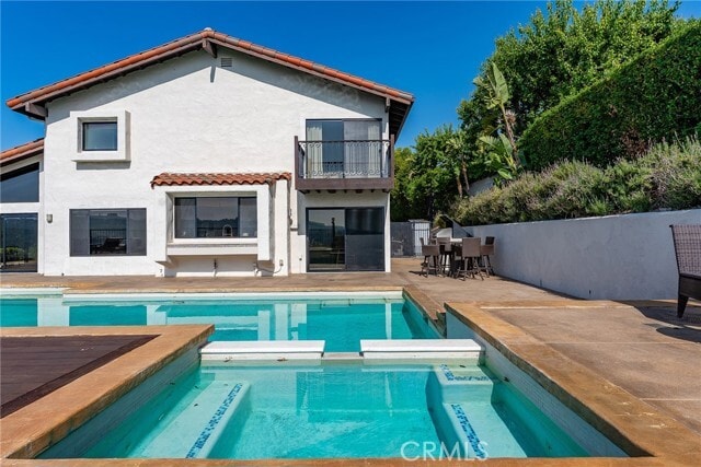 Building Photo - 4372 Park Vicente
