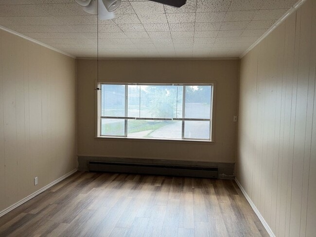 Building Photo - 1411 Camilla Rd