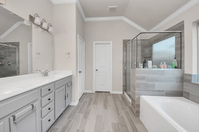 Building Photo - 28634 Monarch Cliffs Dr