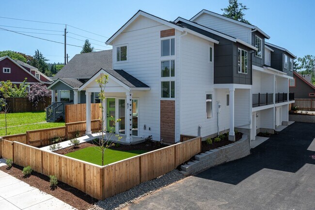 Building Photo - 37 NE 78th Ave