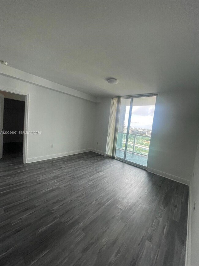 Building Photo - 1250 S Miami Ave